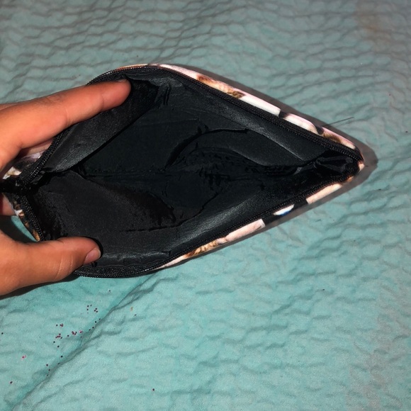 Bag - Picture 2 of 2